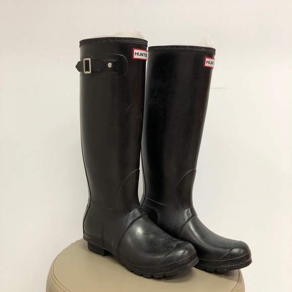 HUNTER BLACK GLOSS TALL RAIN BOOTS SZ 8 WOMENS - Picture 1 of 8